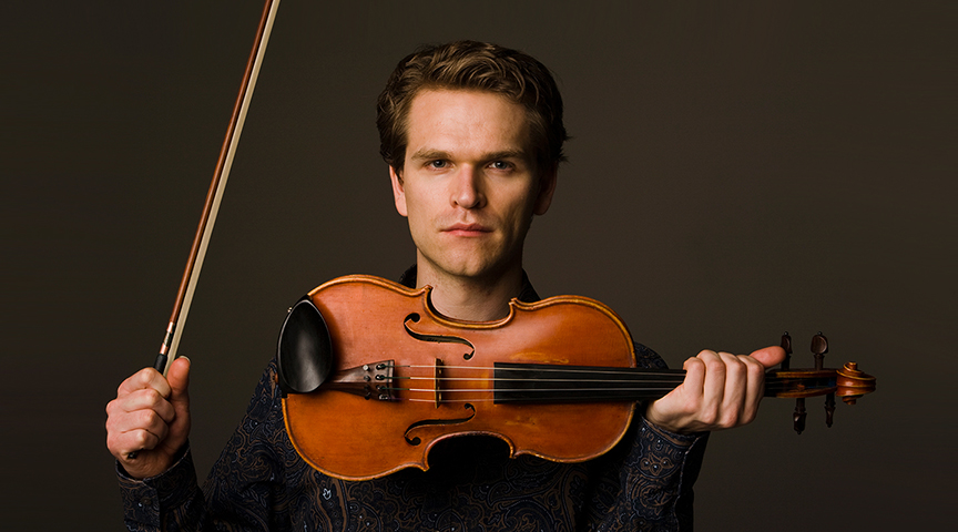 Mads Tolling with violin